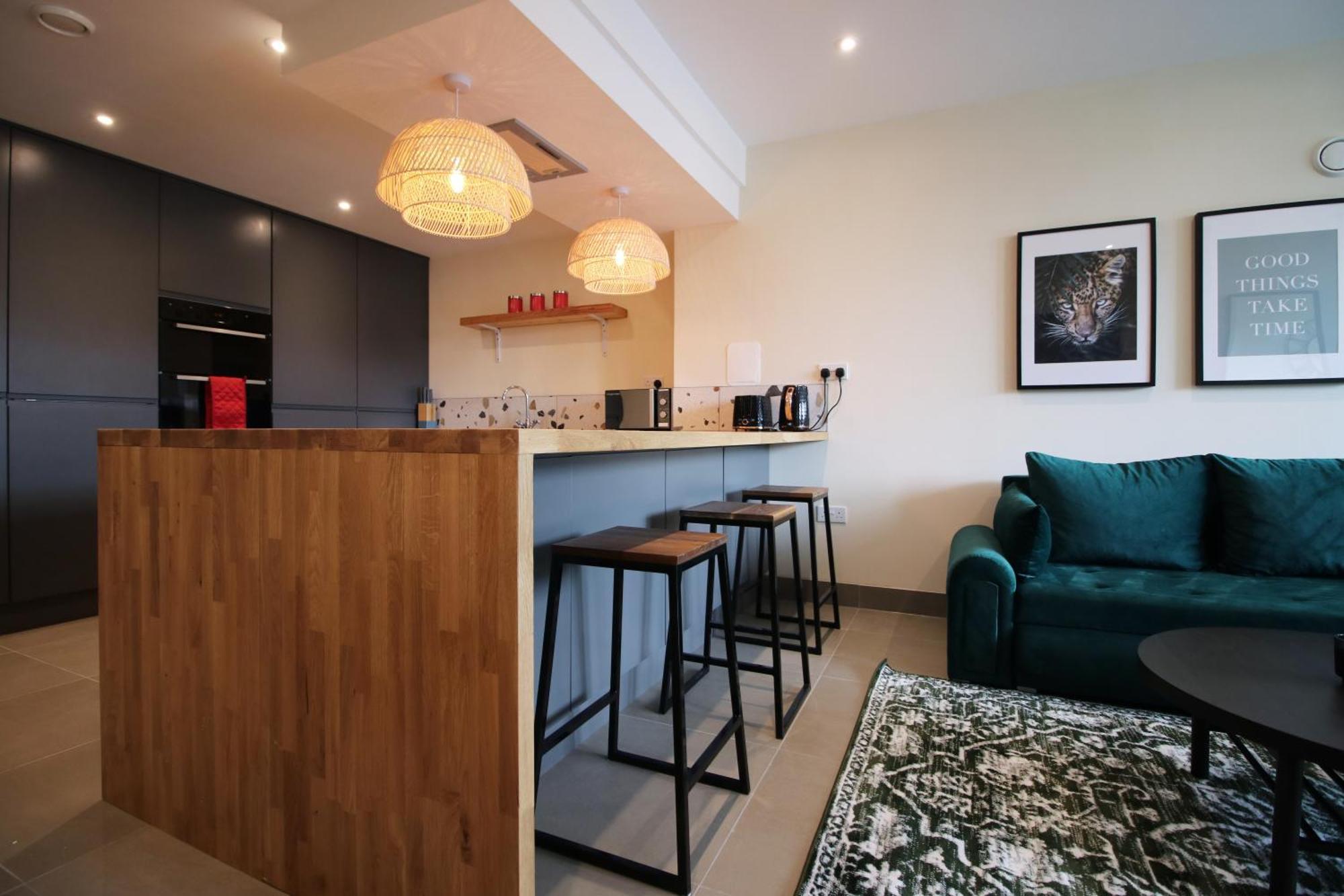 Luxury 4 Bedroom 4 Ensuite Home In Penarth カーディフ エクステリア 写真