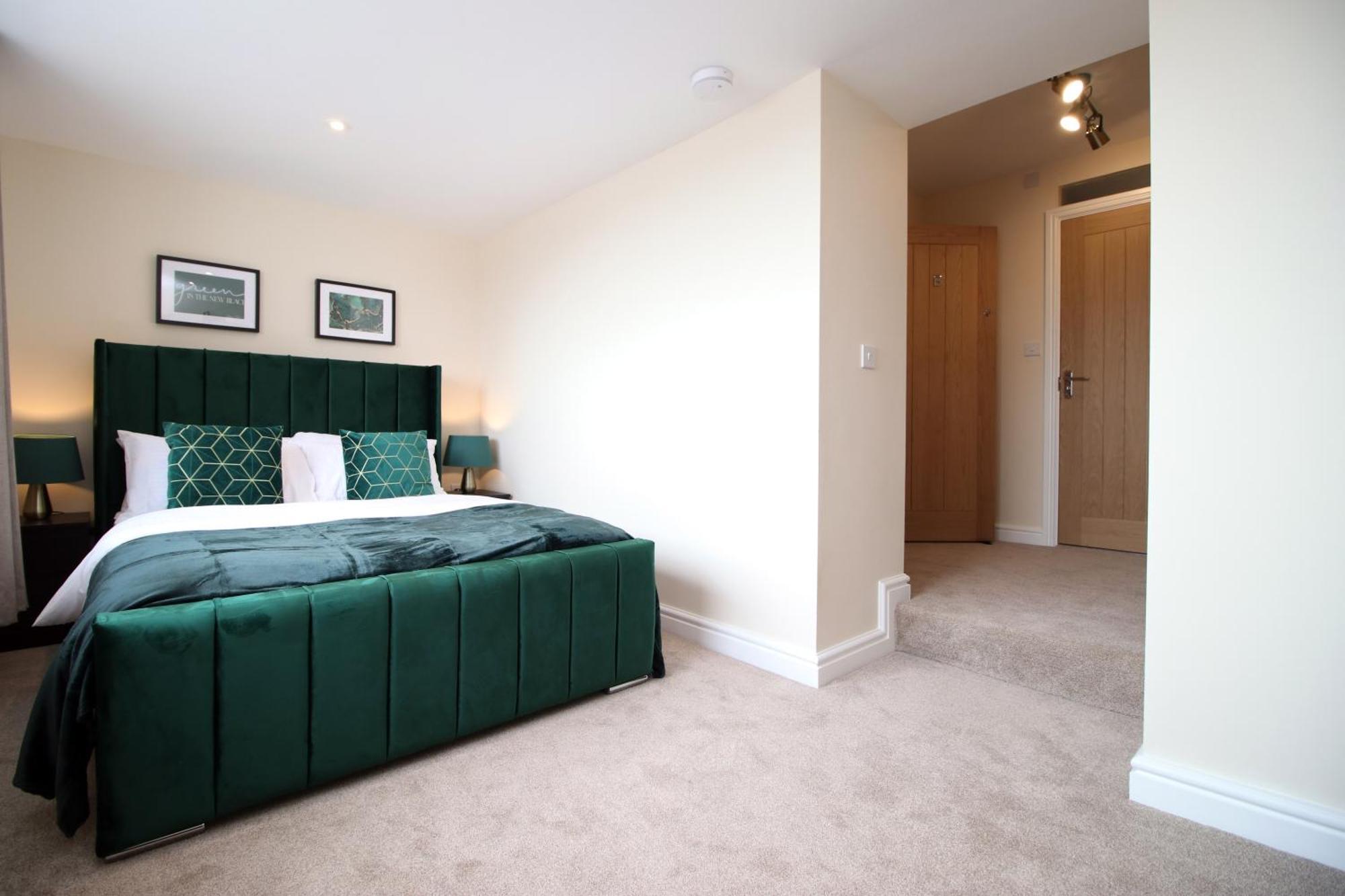 Luxury 4 Bedroom 4 Ensuite Home In Penarth カーディフ エクステリア 写真