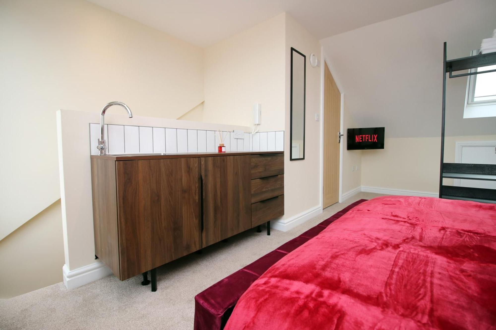 Luxury 4 Bedroom 4 Ensuite Home In Penarth カーディフ エクステリア 写真