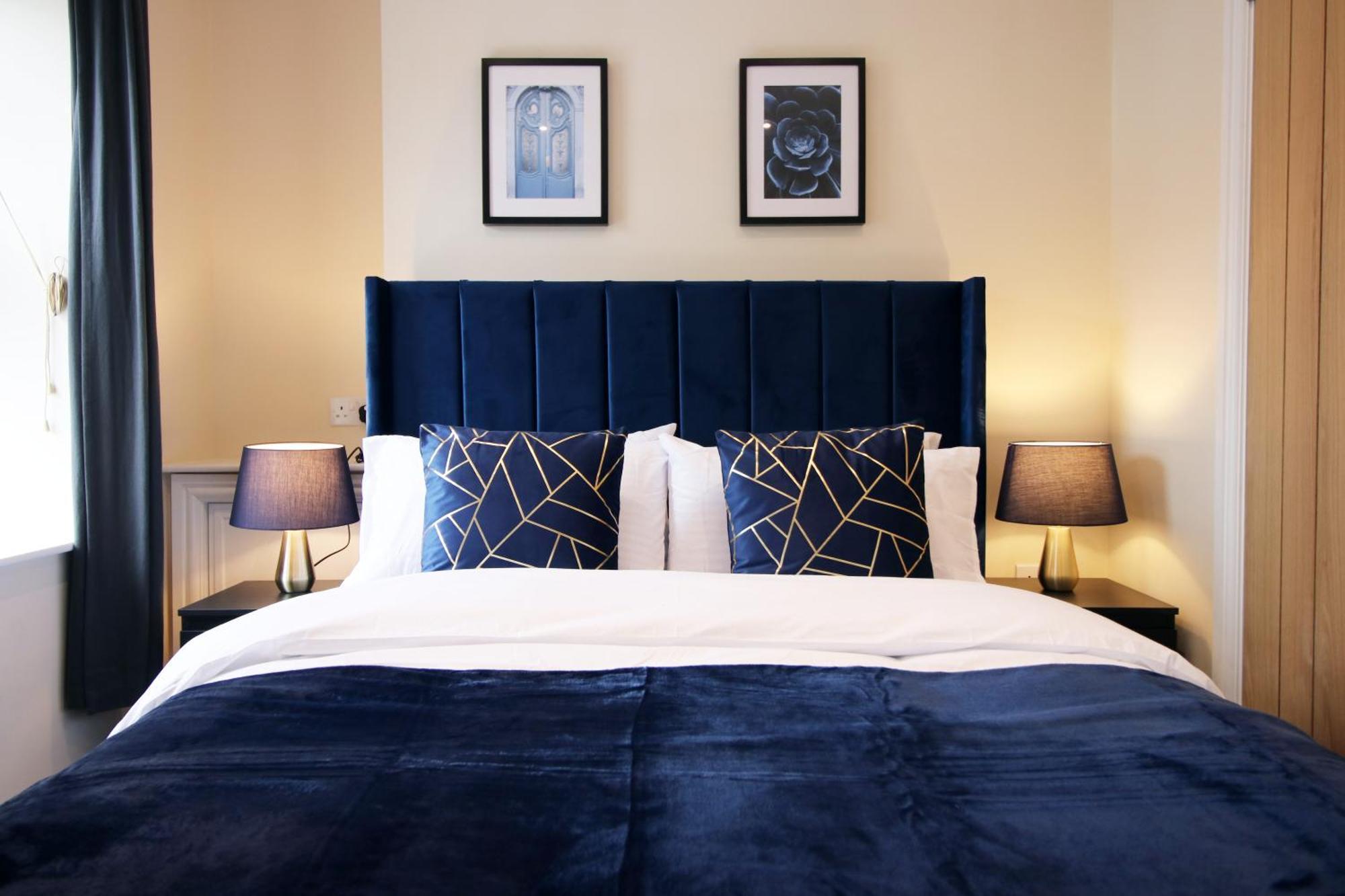 Luxury 4 Bedroom 4 Ensuite Home In Penarth カーディフ エクステリア 写真